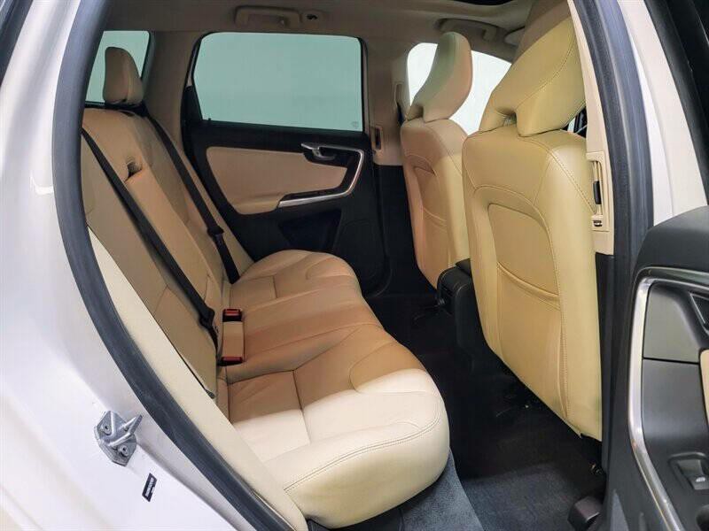 2016 Volvo XC60 Image 37