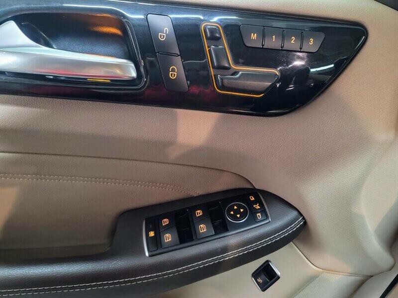 2015 Mercedes-Benz M-Class Image 4