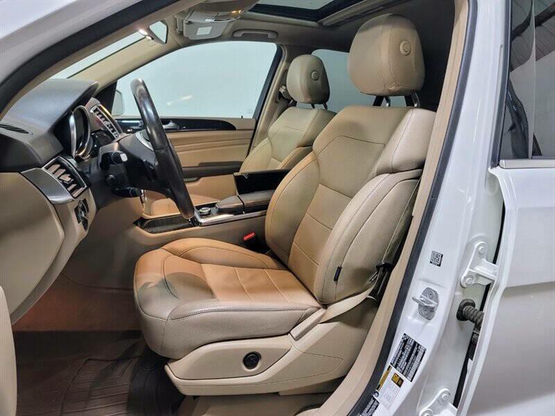 2015 Mercedes-Benz M-Class Image 5