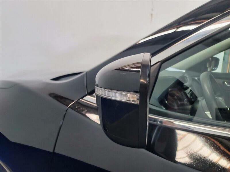 2015 Nissan Rogue Image 3