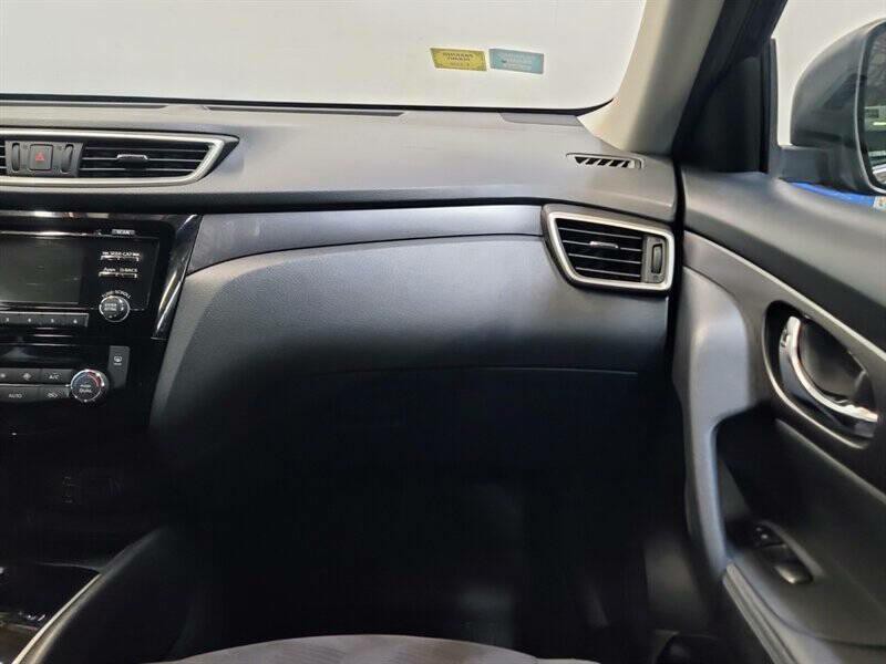 2015 Nissan Rogue Image 19