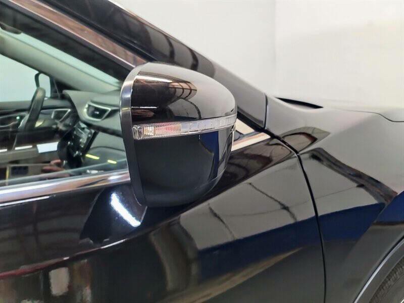 2015 Nissan Rogue Image 30