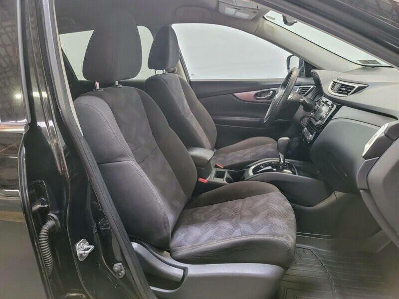 2015 Nissan Rogue Image 32
