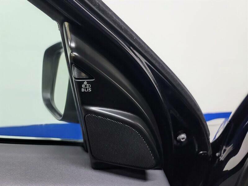 2017 Volvo XC60 Image 4