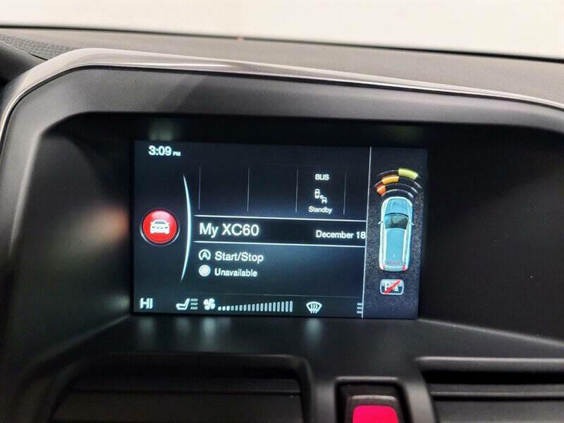 2017 Volvo XC60 Image 22