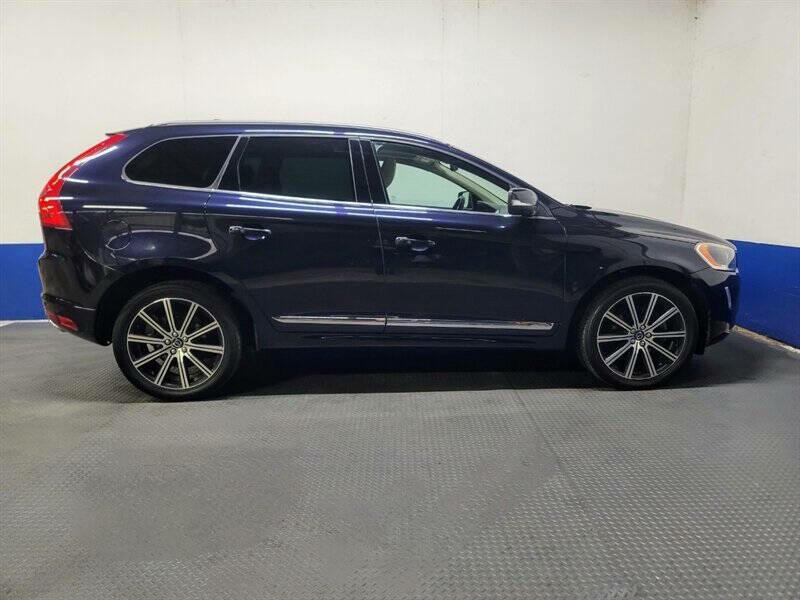 2017 Volvo XC60 Image 36