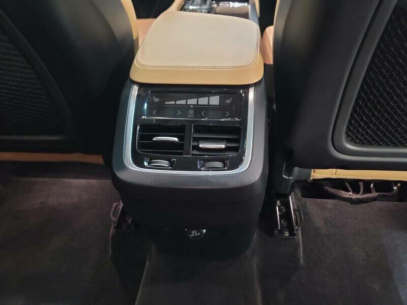 2016 Volvo XC90 Image 38