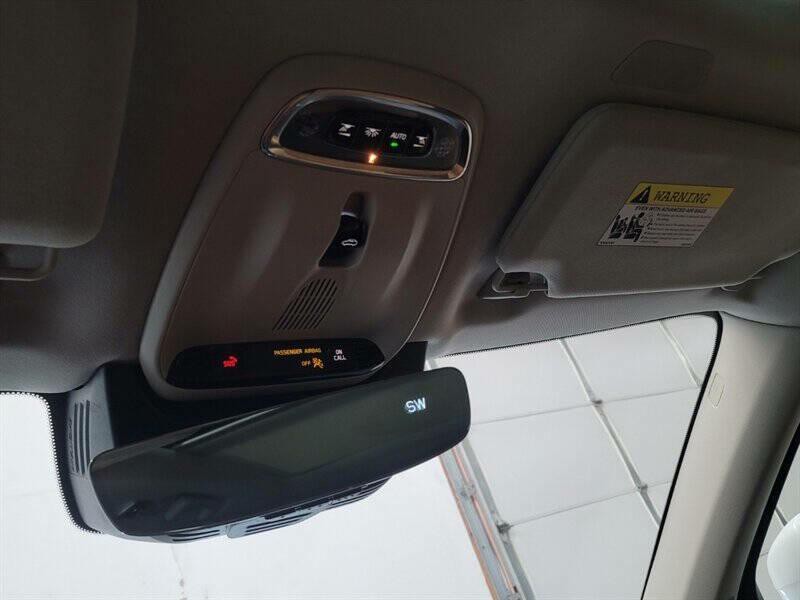 2016 Volvo XC90 Image 40