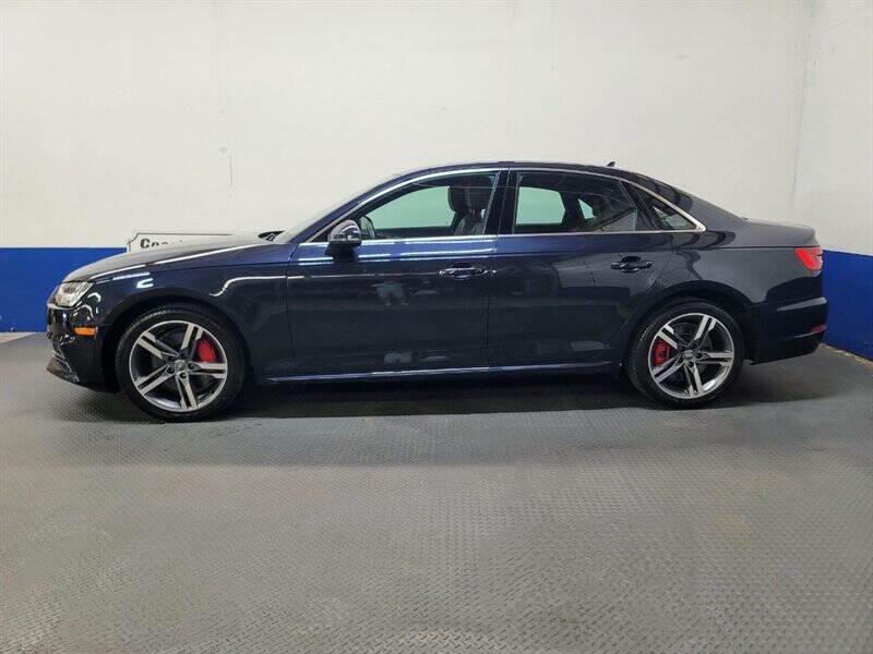 2017 Audi A4 Image 2