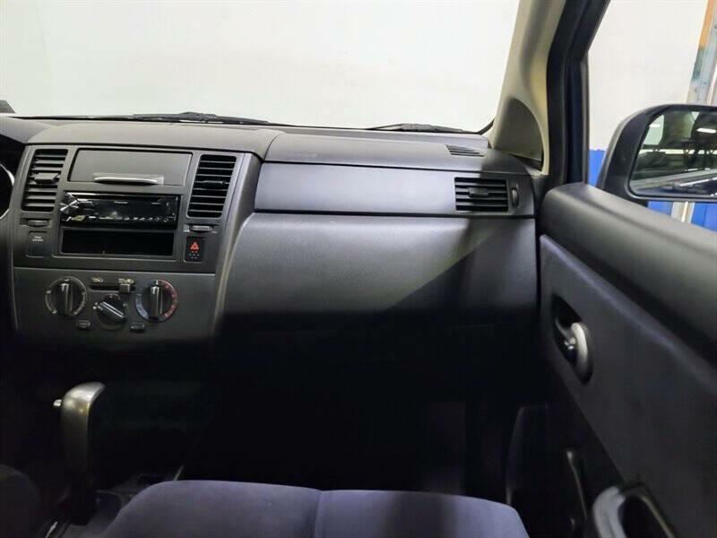 2009 Nissan Versa Image 11