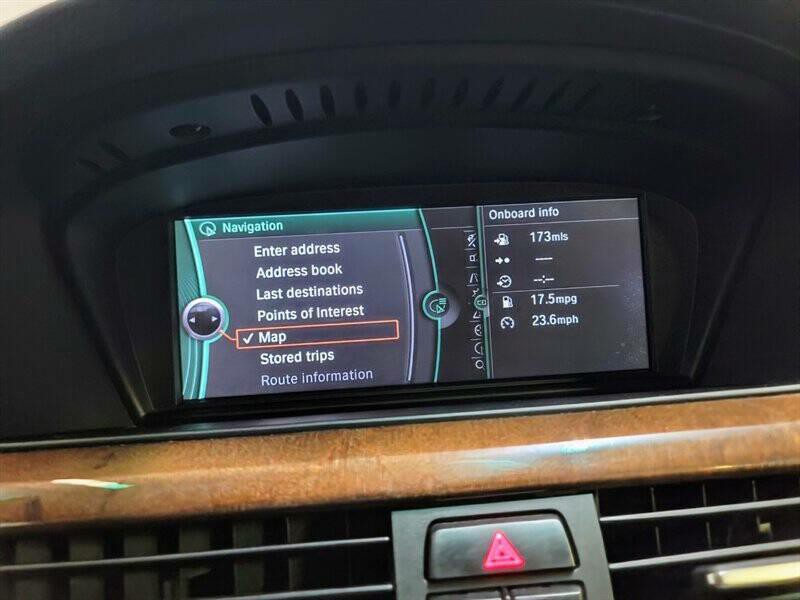 2011 BMW 3 Series Image 11