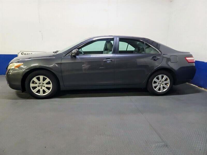 2009 Toyota Camry Image 2