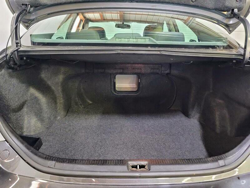 2009 Toyota Camry Image 17