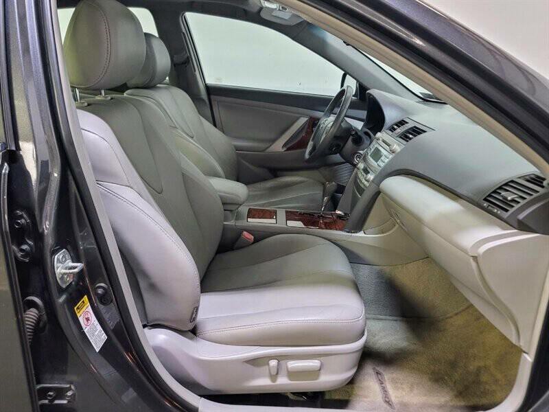 2009 Toyota Camry Image 23