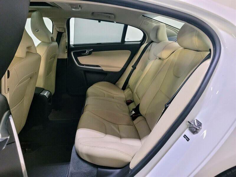 2017 Volvo S60 Image 7