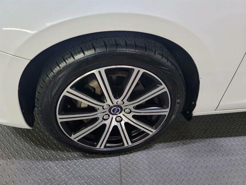 2017 Volvo S60 Image 29