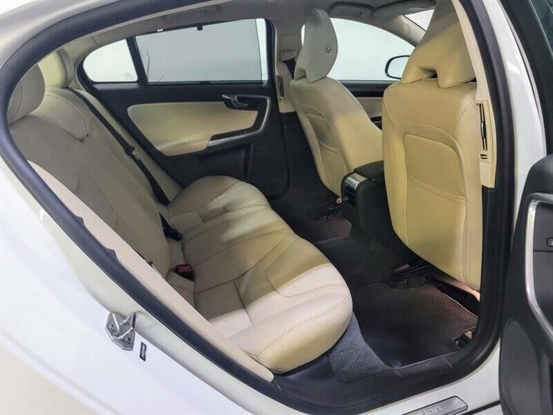 2017 Volvo S60 Image 39