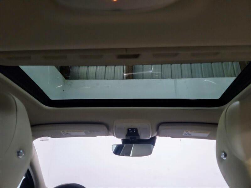 2017 Volvo S60 Image 40