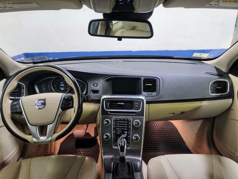 2015 Volvo S60 Image 8