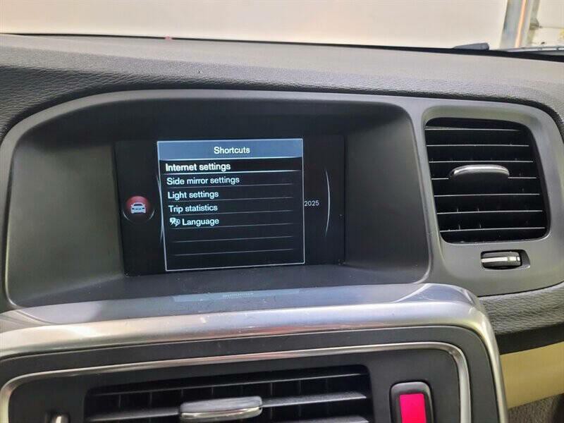 2015 Volvo S60 Image 21