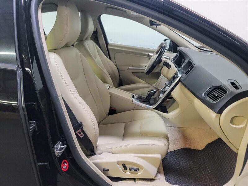 2015 Volvo S60 Image 38
