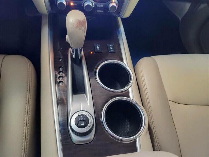 2015 Nissan Pathfinder Image 24