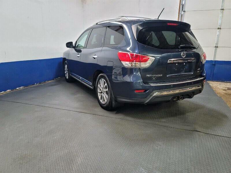 2015 Nissan Pathfinder Image 31