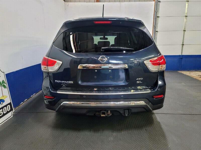 2015 Nissan Pathfinder Image 32