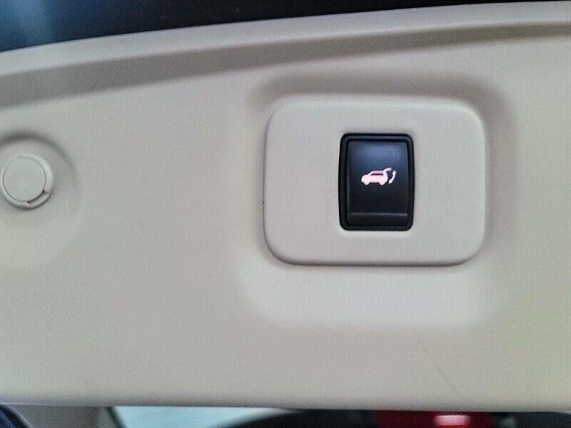 2015 Nissan Pathfinder Image 35