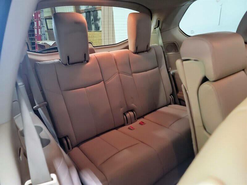 2015 Nissan Pathfinder Image 38