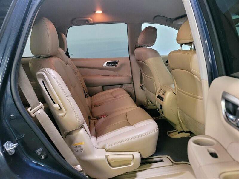 2015 Nissan Pathfinder Image 39