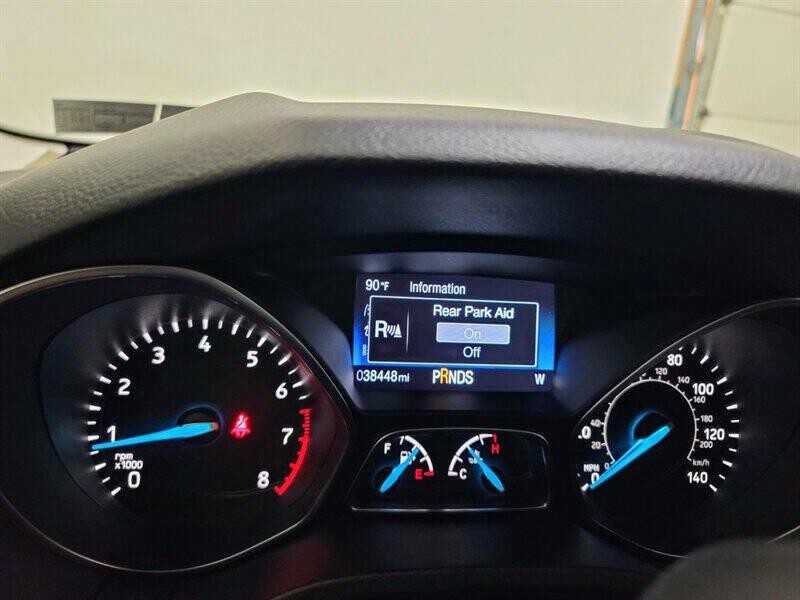 2017 Ford Focus Image 9