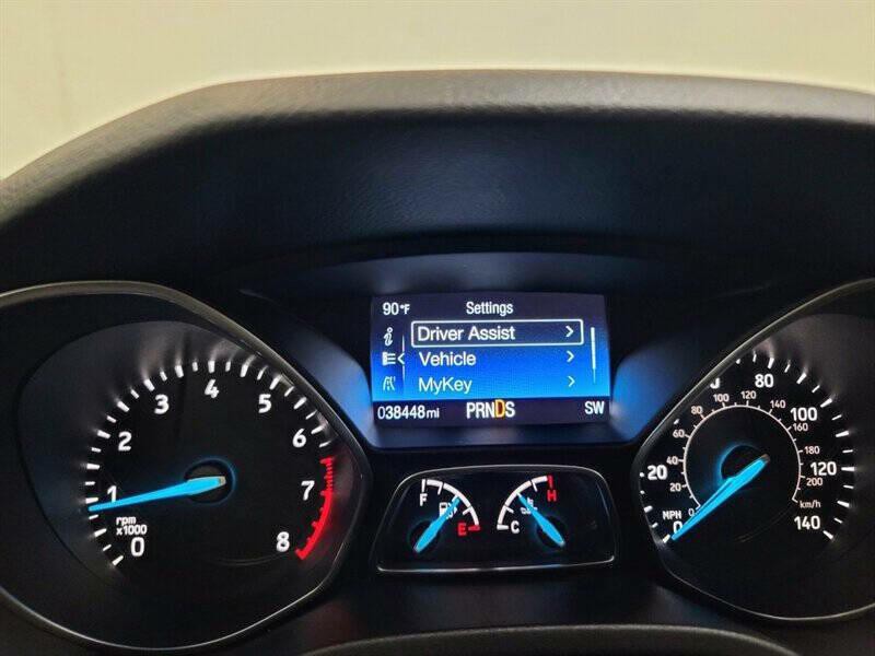 2017 Ford Focus Image 11