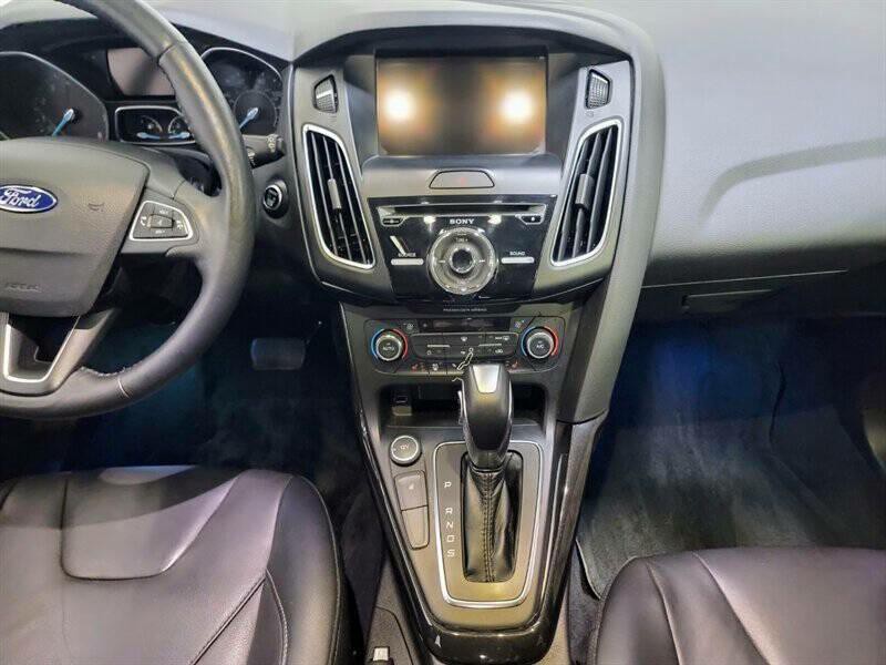 2017 Ford Focus Image 15