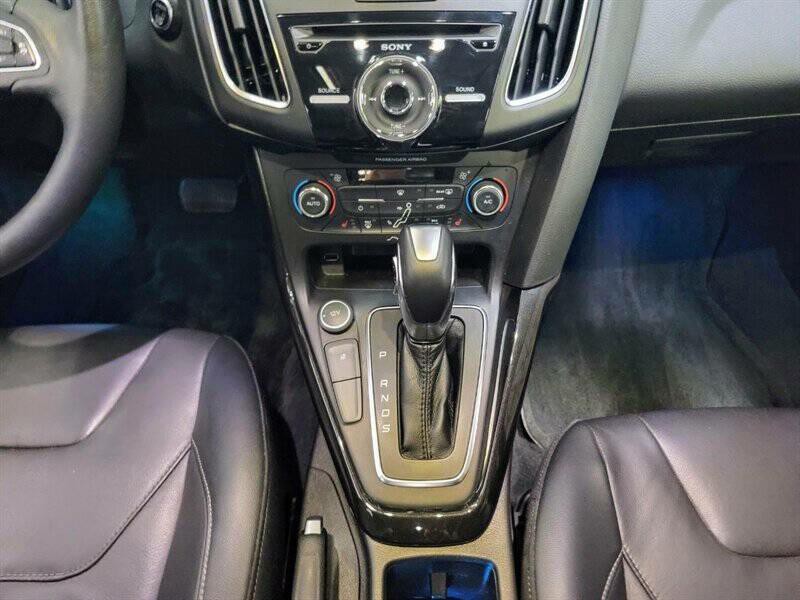 2017 Ford Focus Image 24