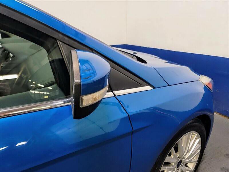 2017 Ford Focus Image 39