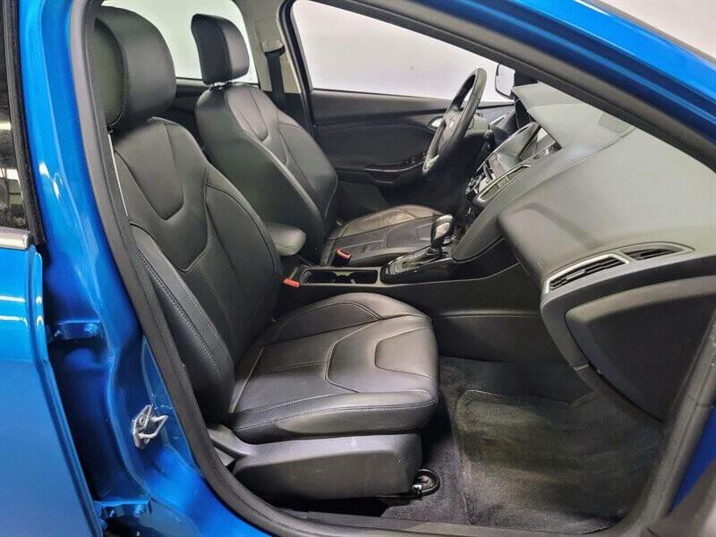 2017 Ford Focus Image 42