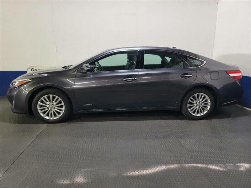 2013 Toyota Avalon Image 2