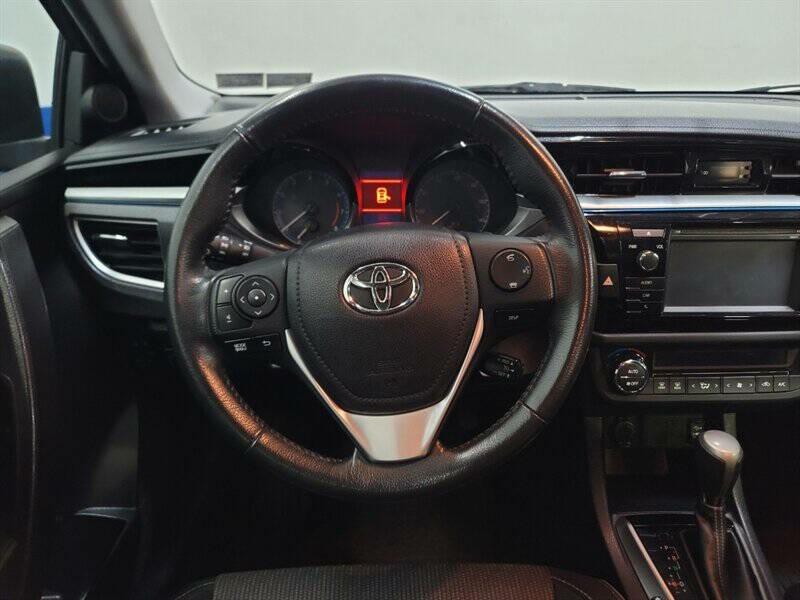 2016 Toyota Corolla Image 8