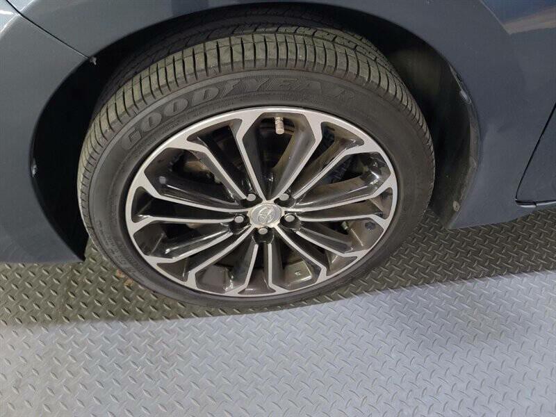 2016 Toyota Corolla Image 20