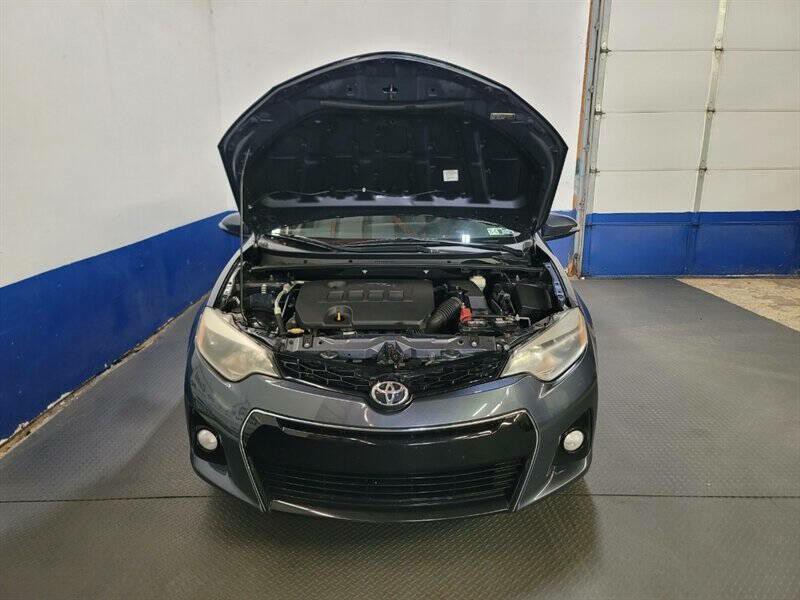 2016 Toyota Corolla Image 21