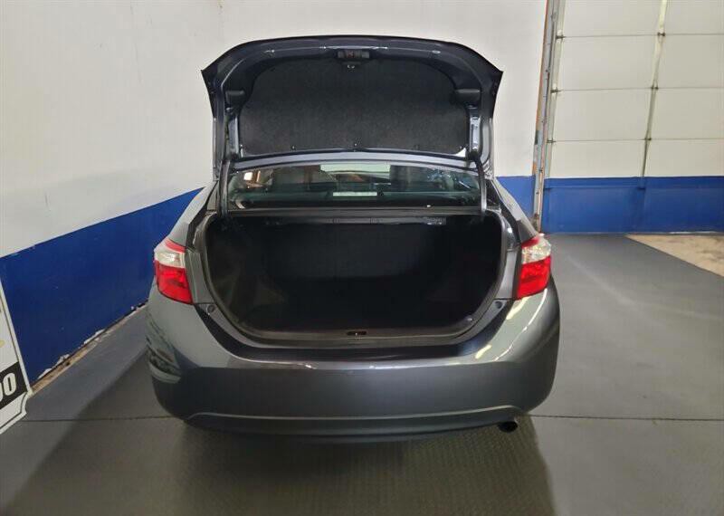 2016 Toyota Corolla Image 25