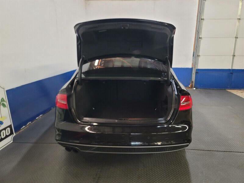 2015 Audi A4 Image 32