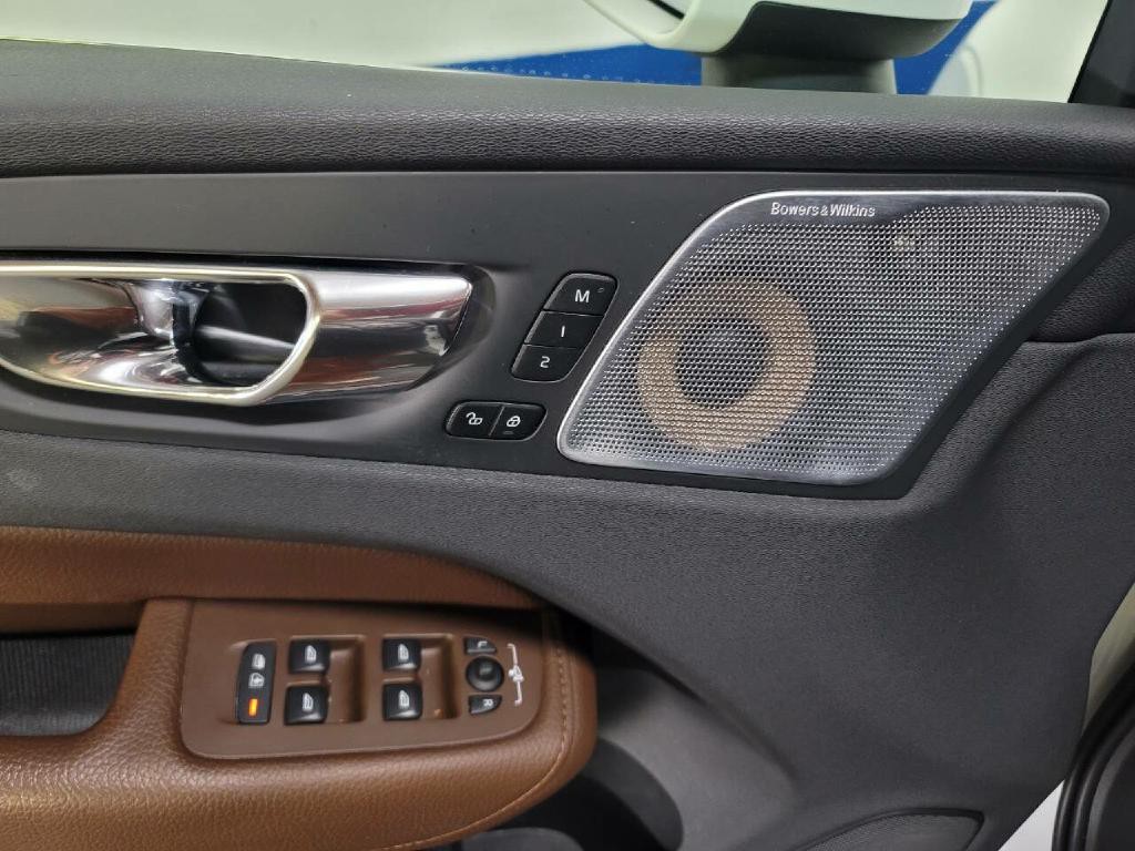 2018 Volvo XC60 Image 5