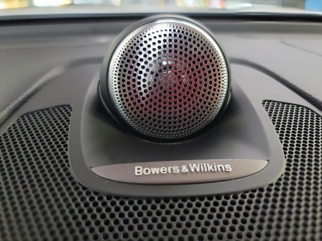 2018 Volvo XC60 Image 13