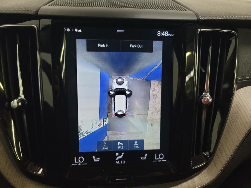 2018 Volvo XC60 Image 15