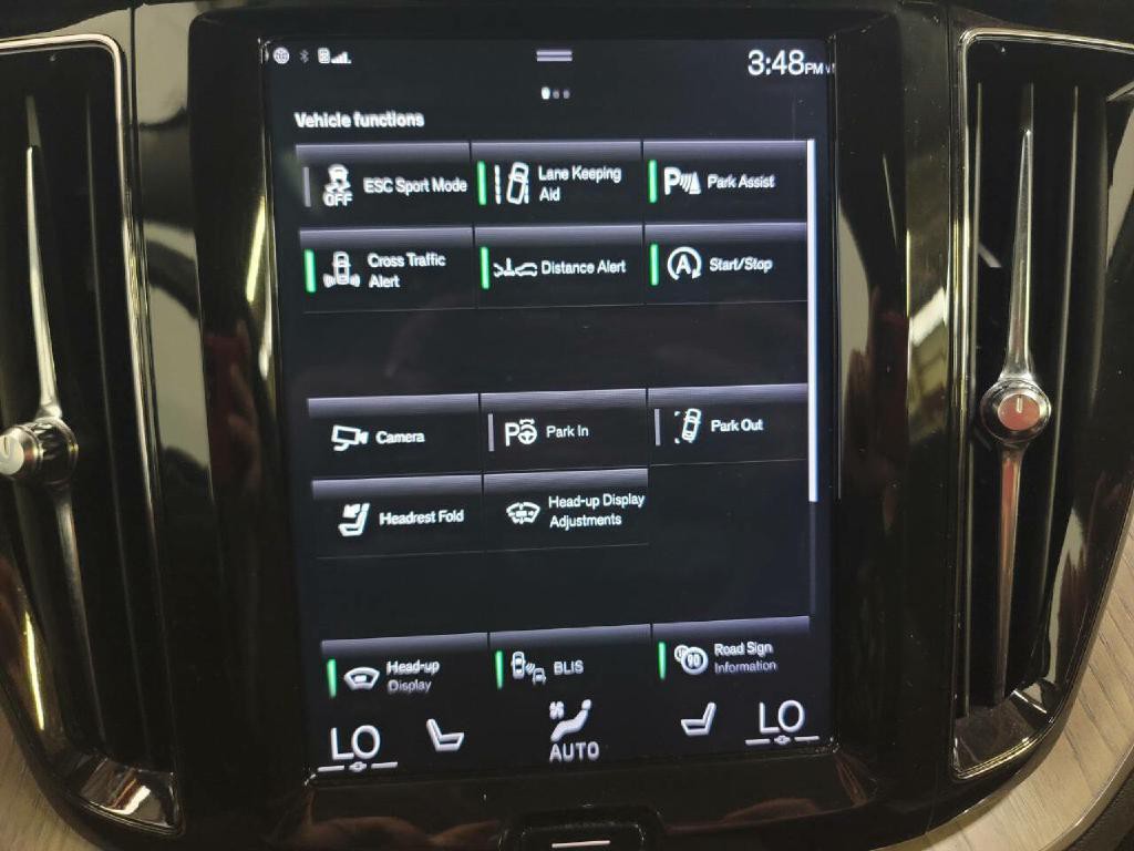 2018 Volvo XC60 Image 27