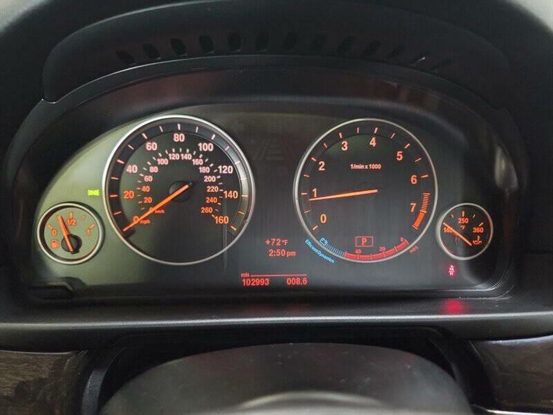 2012 BMW 5 Series Image 9