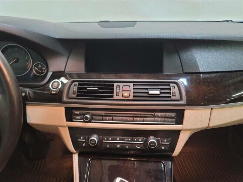 2012 BMW 5 Series Image 11