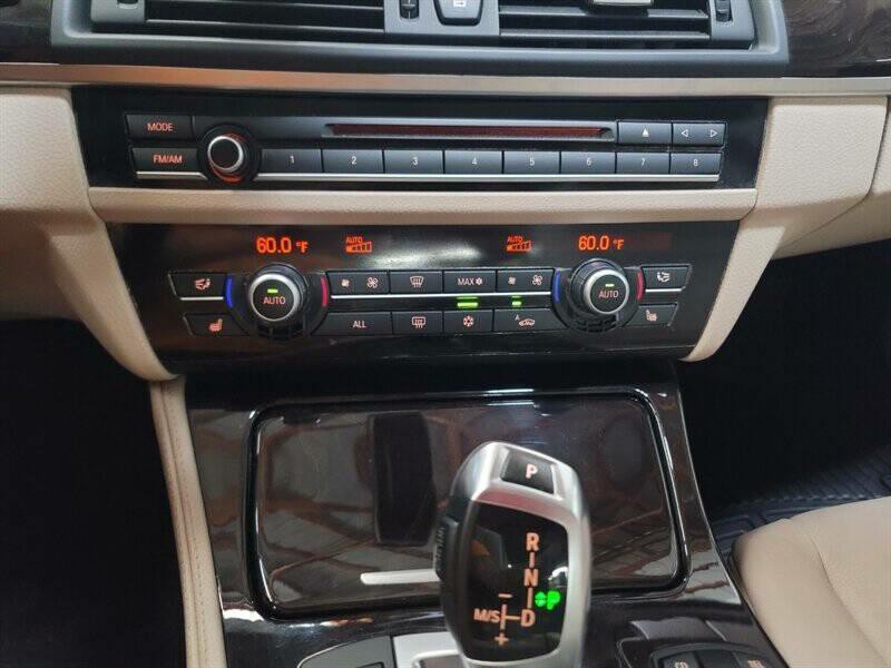 2012 BMW 5 Series Image 22